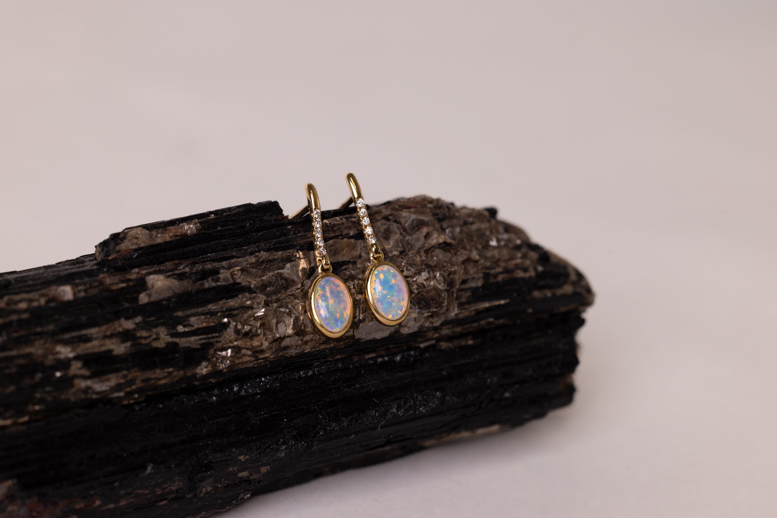 Indigo — 18kt Yellow Gold 0.75 ct Crystal Opal Diamond Earrings