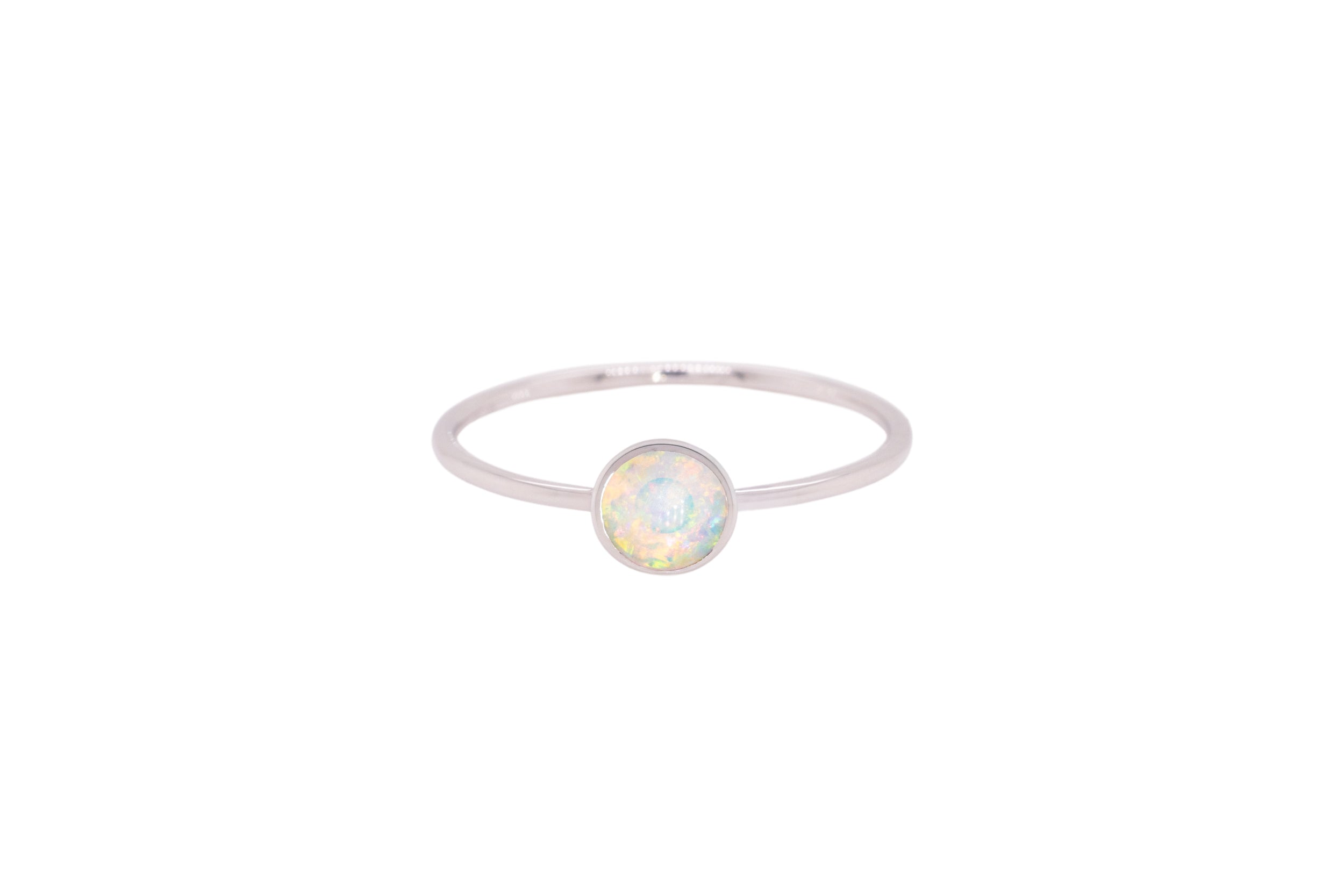 Lune — 18kt White Gold 0.30 ct Crystal Opal Ring