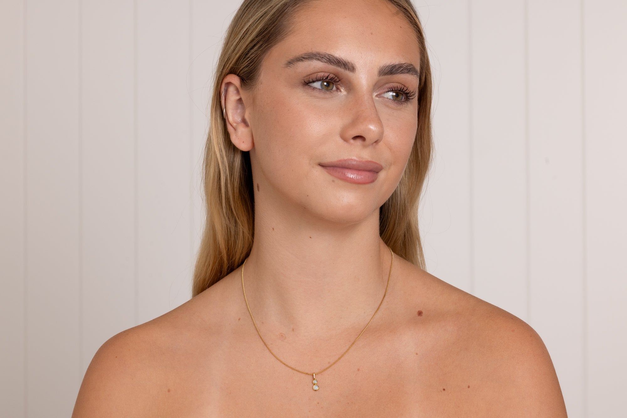 Elodie — 18kt Yellow Gold 0.30 ct Crystal Opal Diamond Pendant