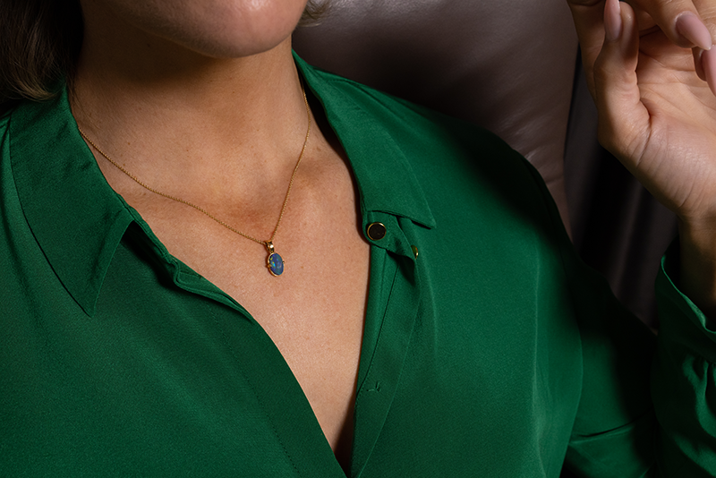 Paloma Necklace Gold 1.88Ct Black Opal