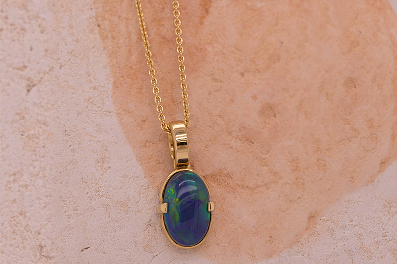 Paloma_Necklace_YG_1.88ct