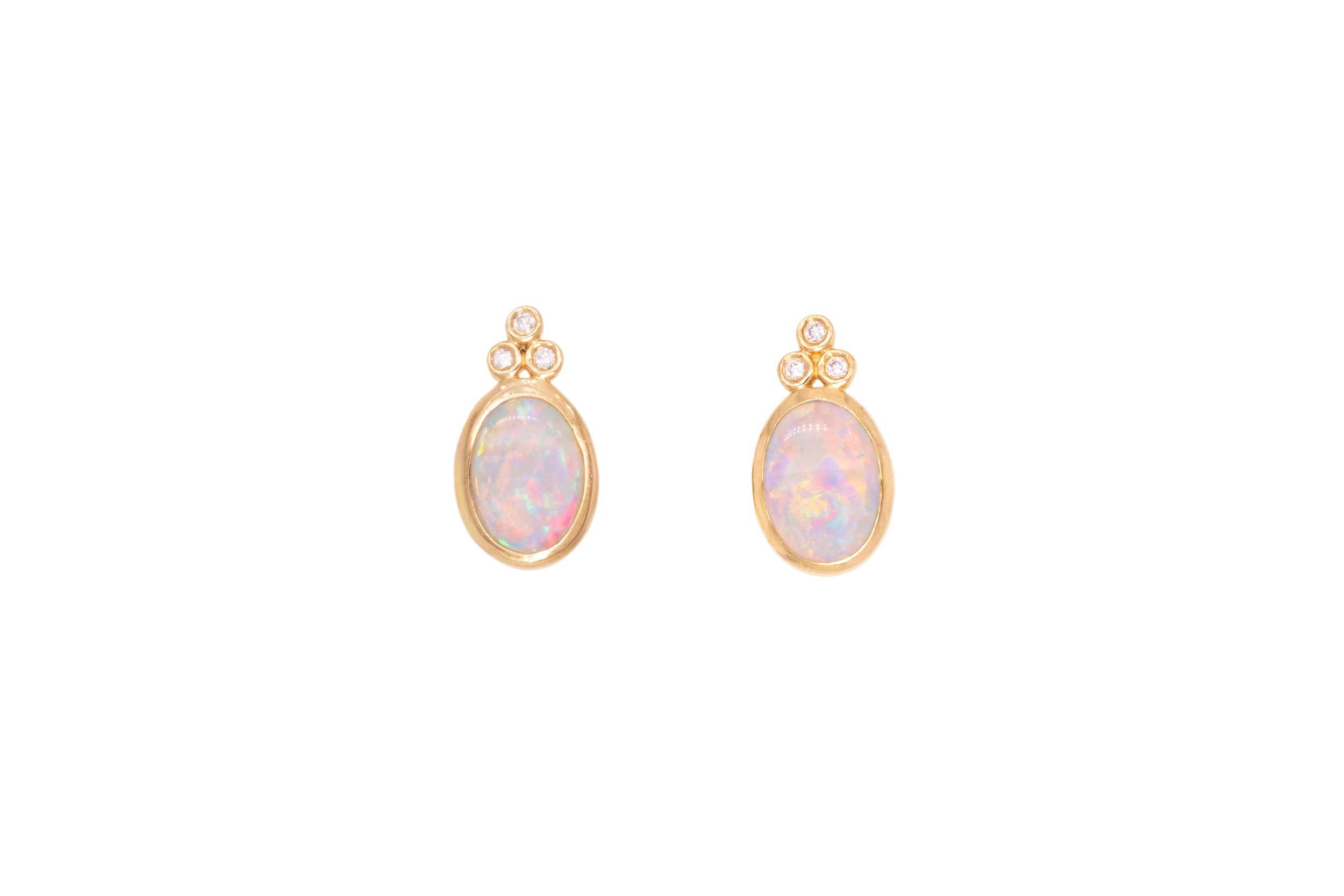 Rue — 18kt Yellow Gold 0.85 ct Crystal Opal Diamond Studs