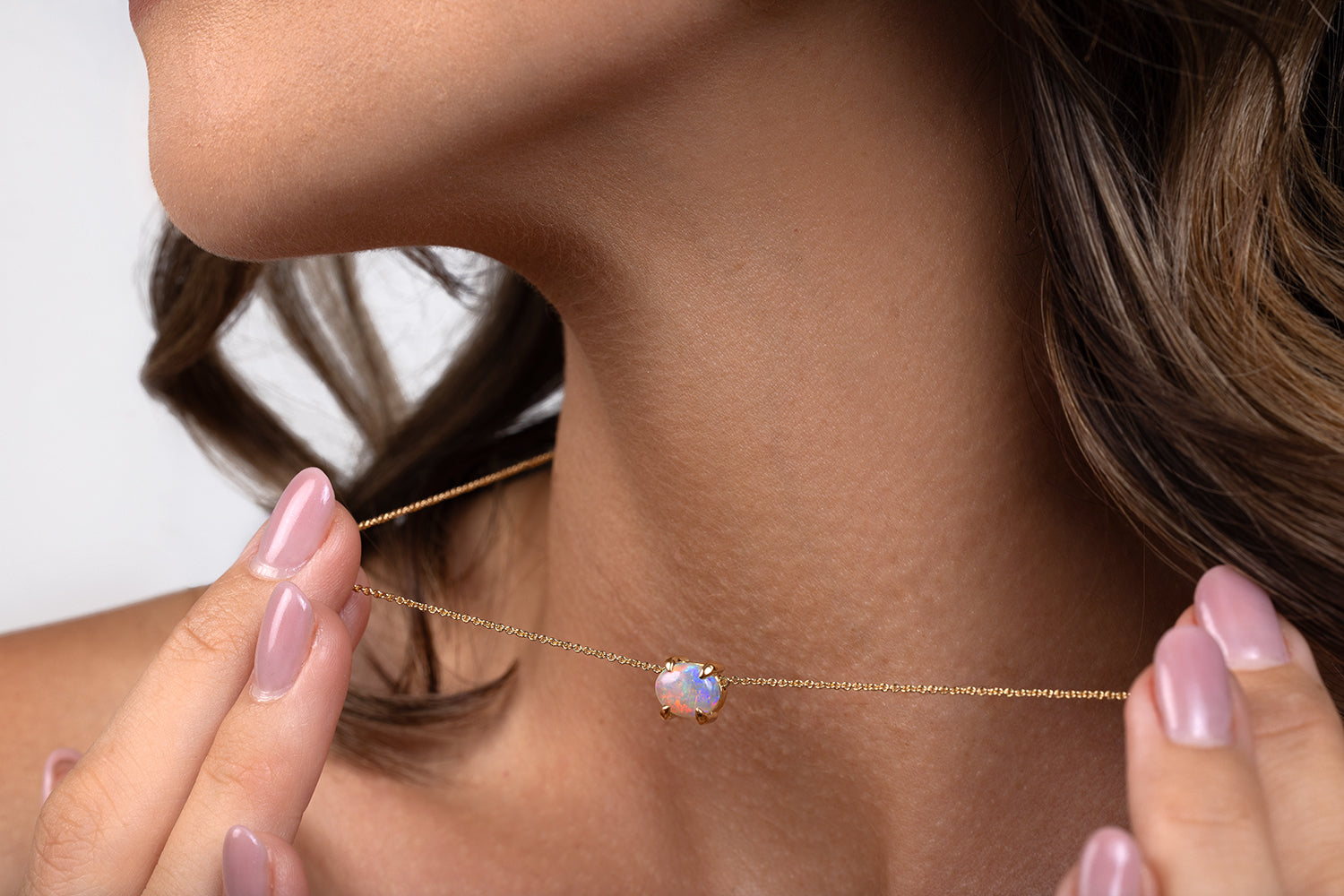 Ruthie Necklace Gold with 1.26ct White Opal
