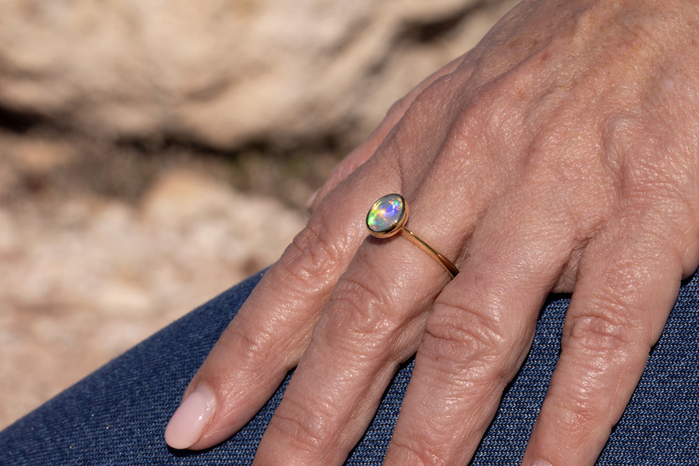 Selene — 18kt Yellow Gold 0.99 ct Crystal Opal Ring