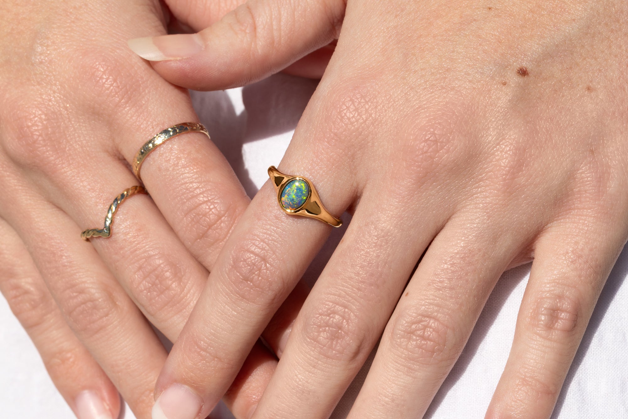 Valentina Petite — 18kt Yellow Gold 0.79 ct Dark Opal Ring